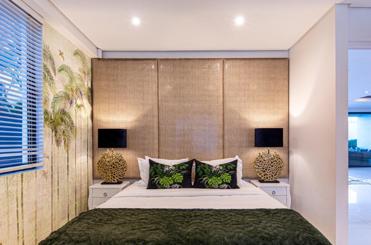 Dolphin Coast Yolo Spaces - House